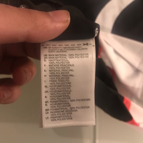 New Juventus CR7 uniform 19-20 Sz M - Picture 8 of 8